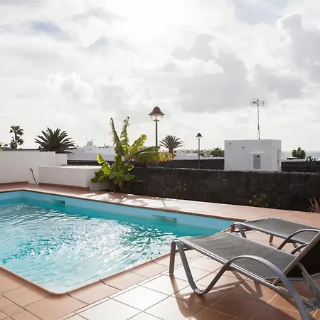 Sunset Faro Deluxe & Pool Villa *
